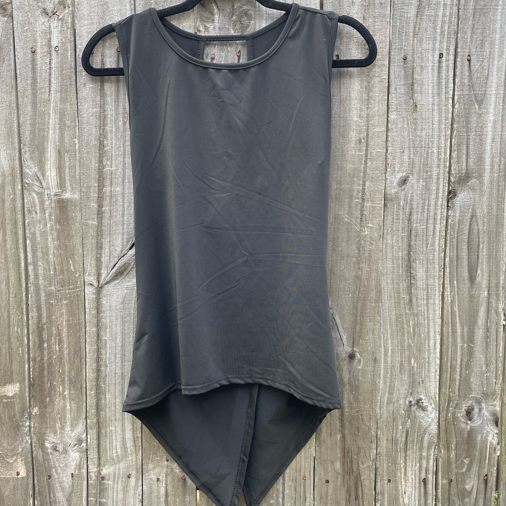 Open-back tank